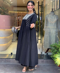 Women Black Cotton Embroidery Kurta Pant set