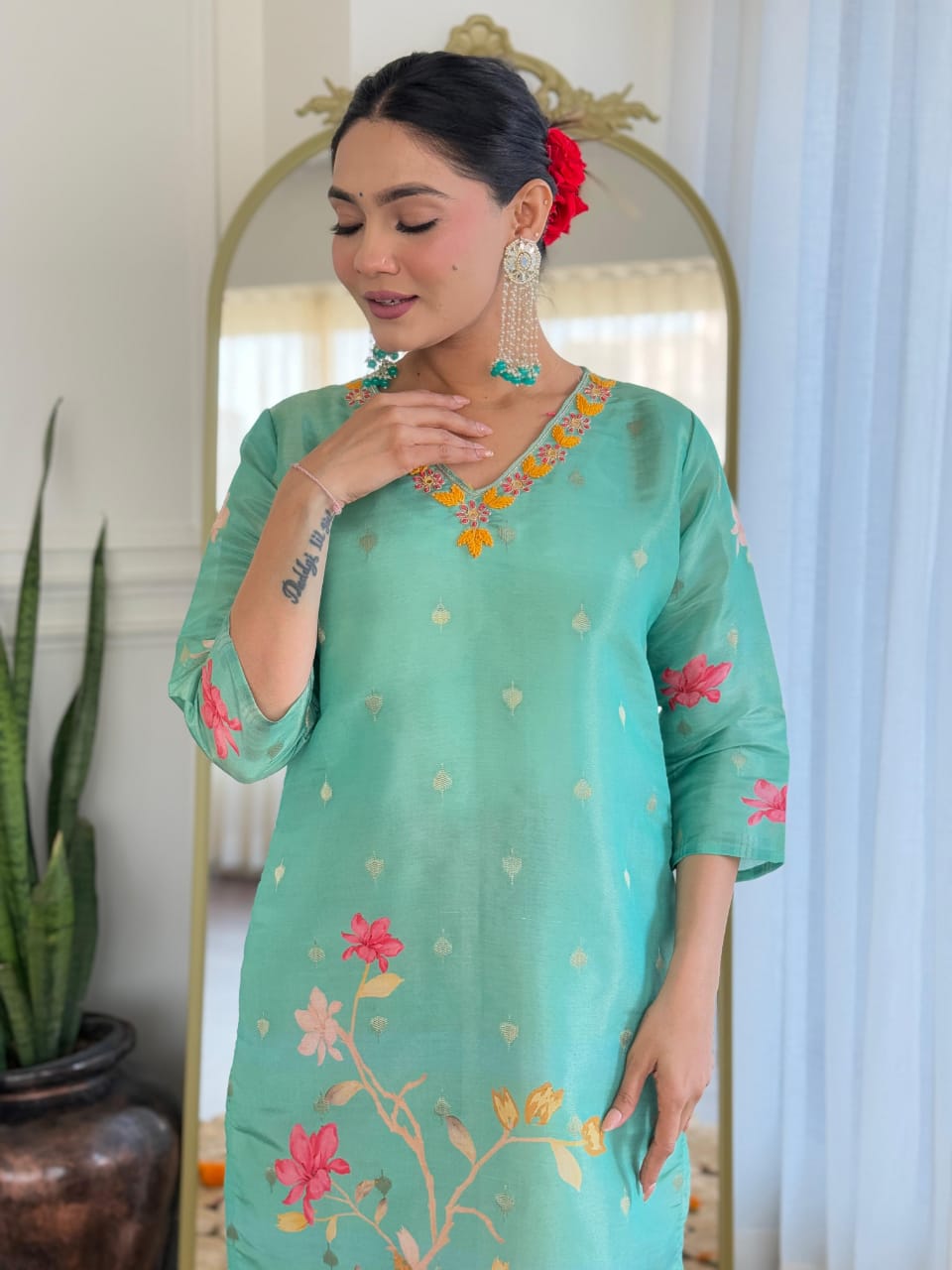 Women Mint Green Pure Simmer Jacquard Kurta Pant and Dupatta set