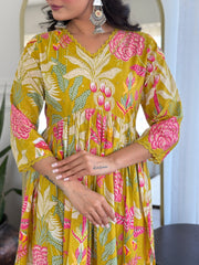 Women Yellow Multicolor Cotton Tussle Kurta Pant and Dupatta set