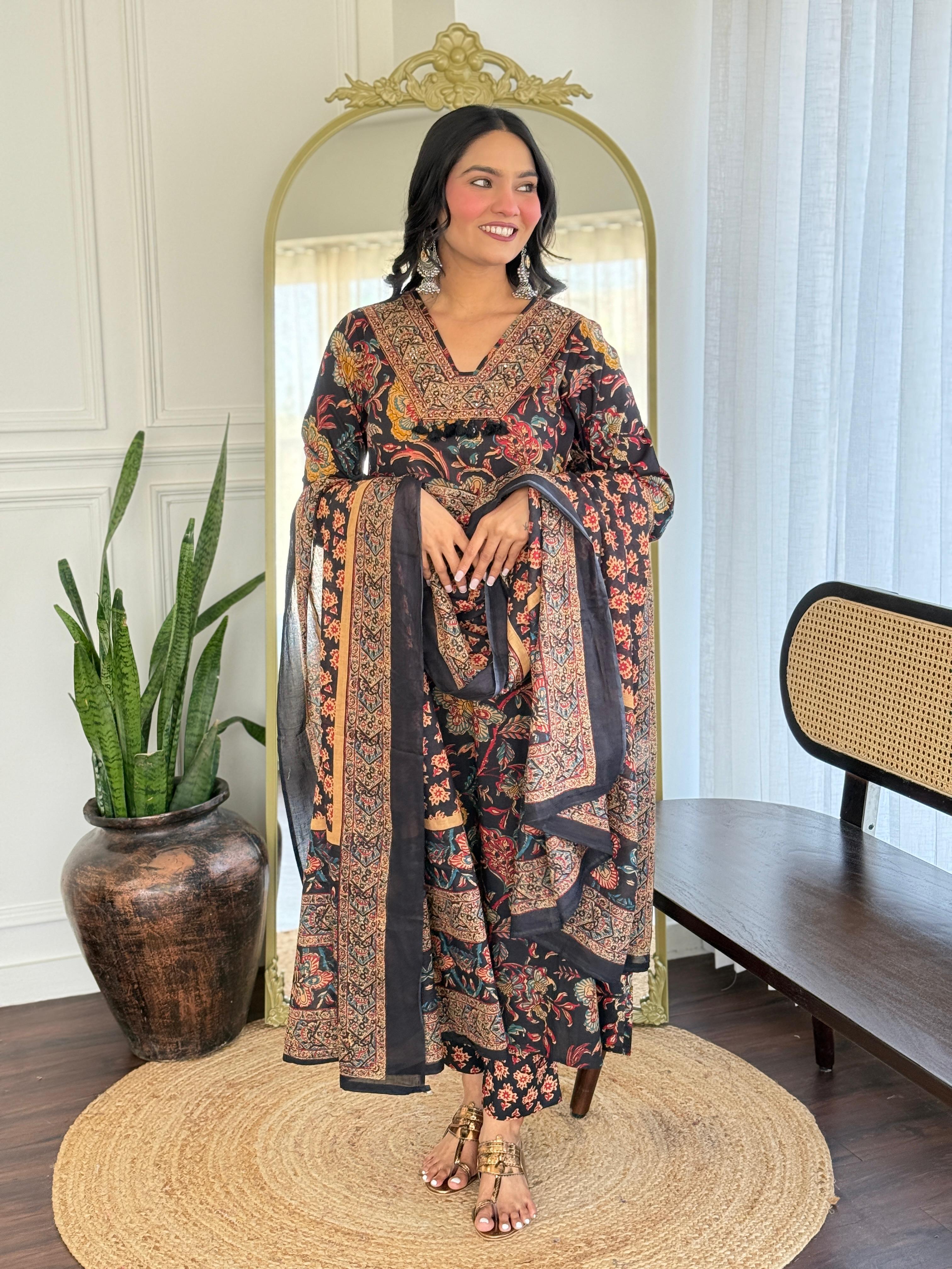 Women Multicolor Cotton Tussle Kurta Pant and Dupatta set