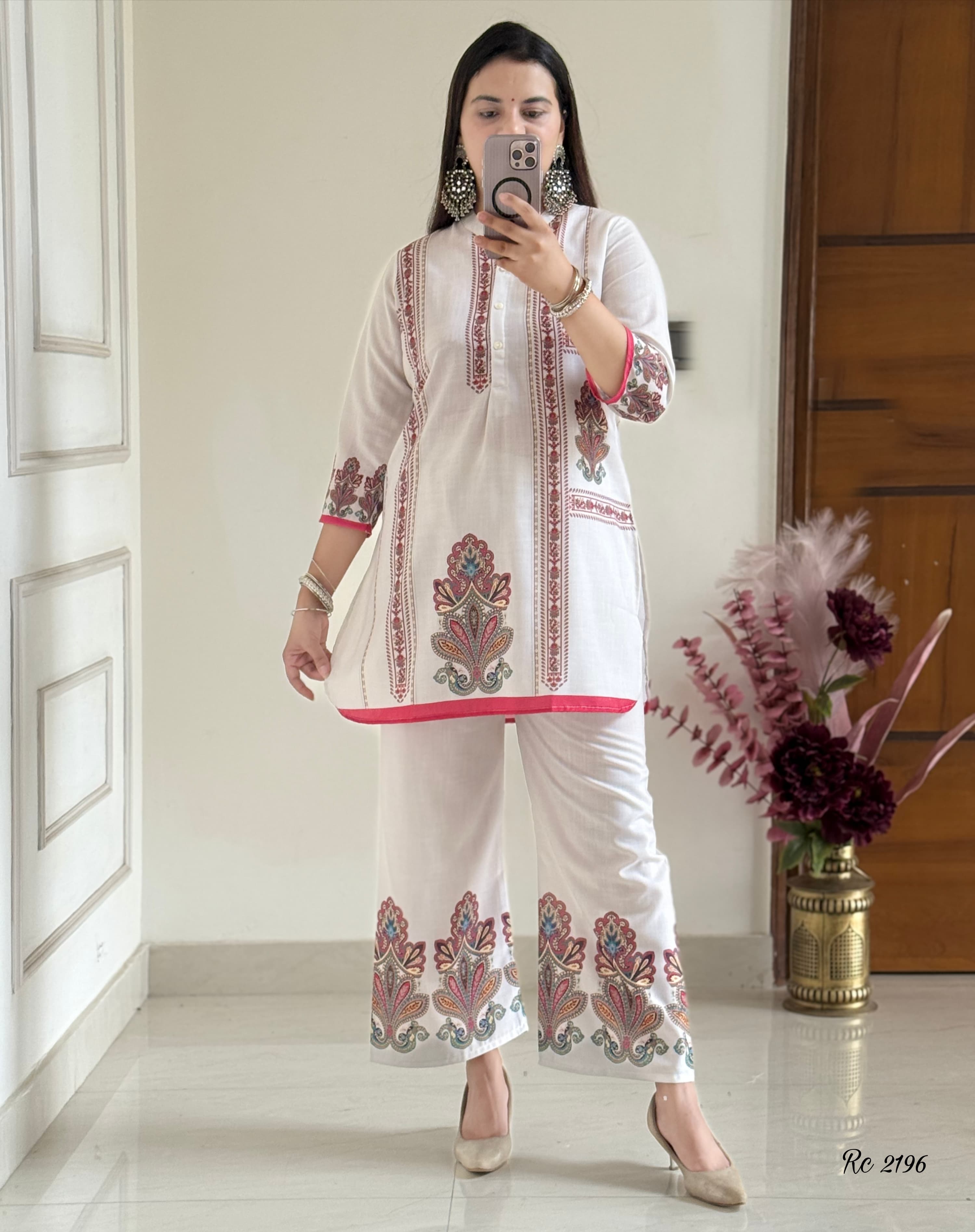 Women White Lilan Cotton Digital Print Co-Ord set