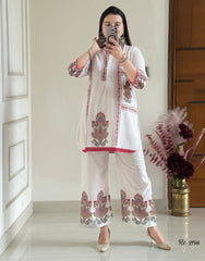 Women White Lilan Cotton Digital Print Co-Ord set