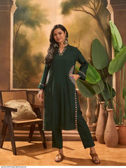 Women Green Cotton Embroidery Pocket Kurta Pant set