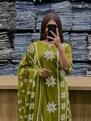 Women Green Cotton Star Katha Work Kurta Pant and Dupatta set