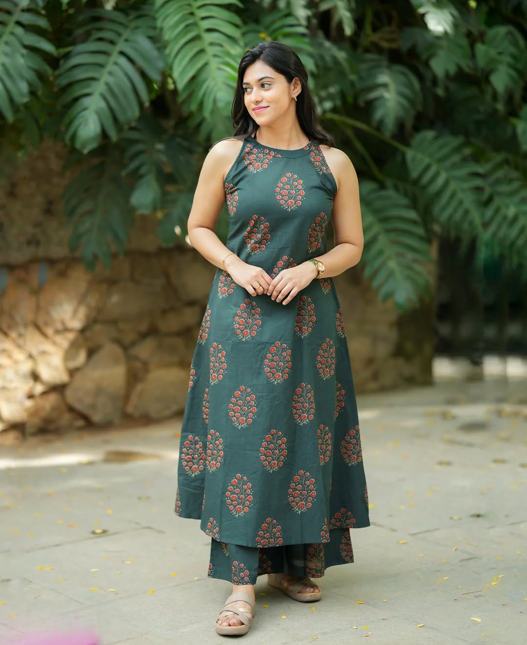 Women Dark Green Cotton Womanhood Kurta Palazzo set