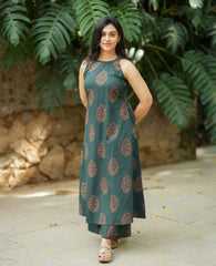 Women Dark Green Cotton Womanhood Kurta Palazzo set