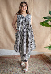Women Black Print A-line Silhouette Cotton Kurta Pant set