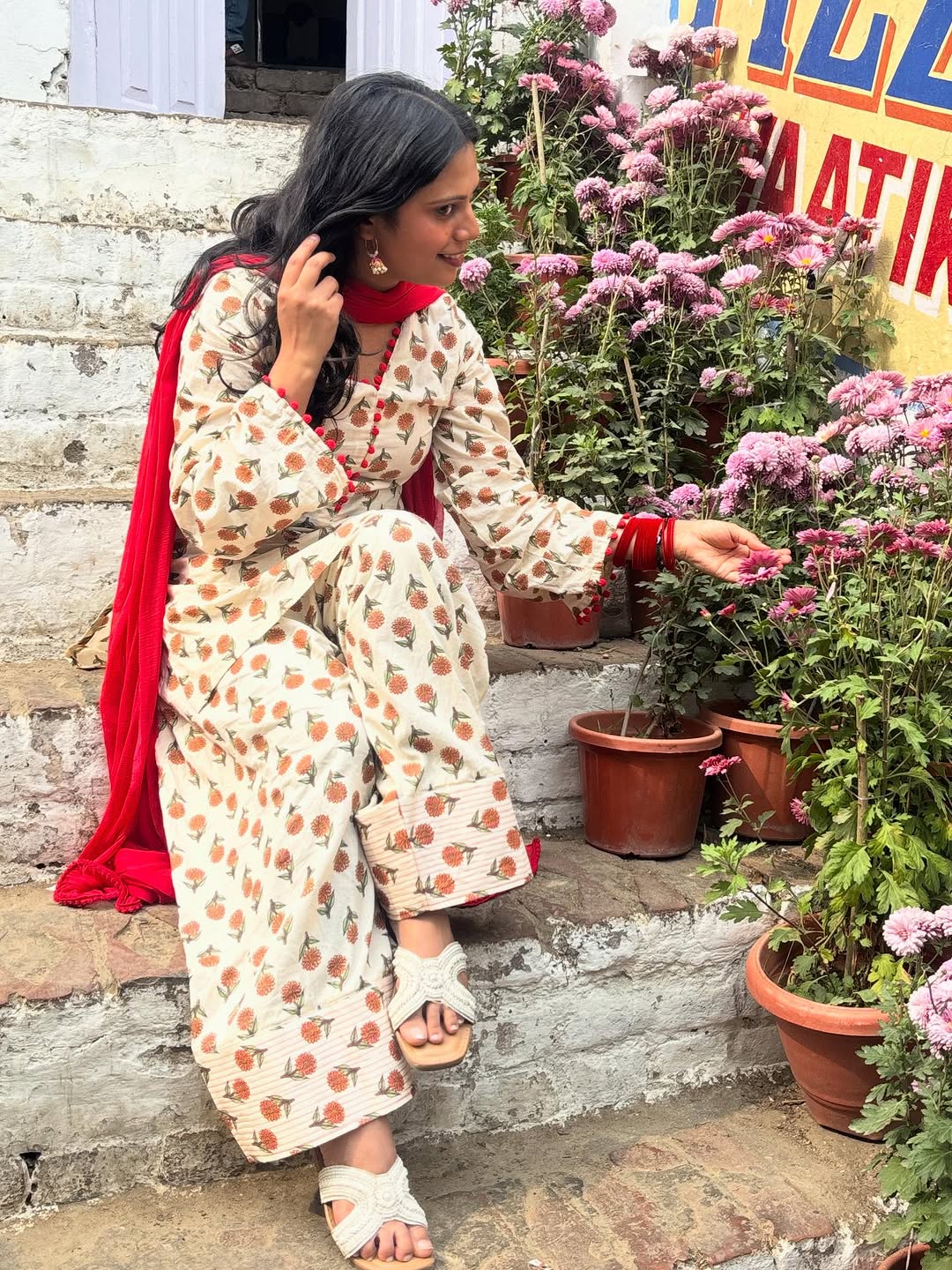 Women Off-White Cotton Kurta Pant and Najveen Dupatta set