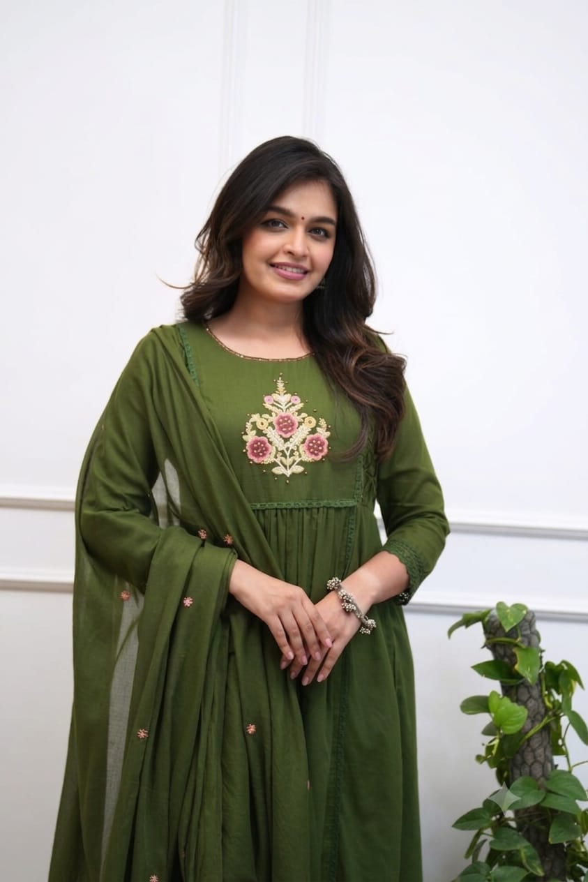 Women Green Cotton Classy Look Embroidery Kurta Pant and Dupatta set