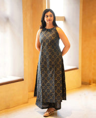 Women Blue Cotton Womanhood Petals Kurta Pant set