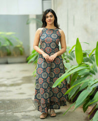 Women Blue Cotton Womanhood Rangoli Kurta Pant set