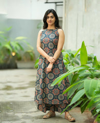 Women Blue Cotton Womanhood Rangoli Kurta Pant set