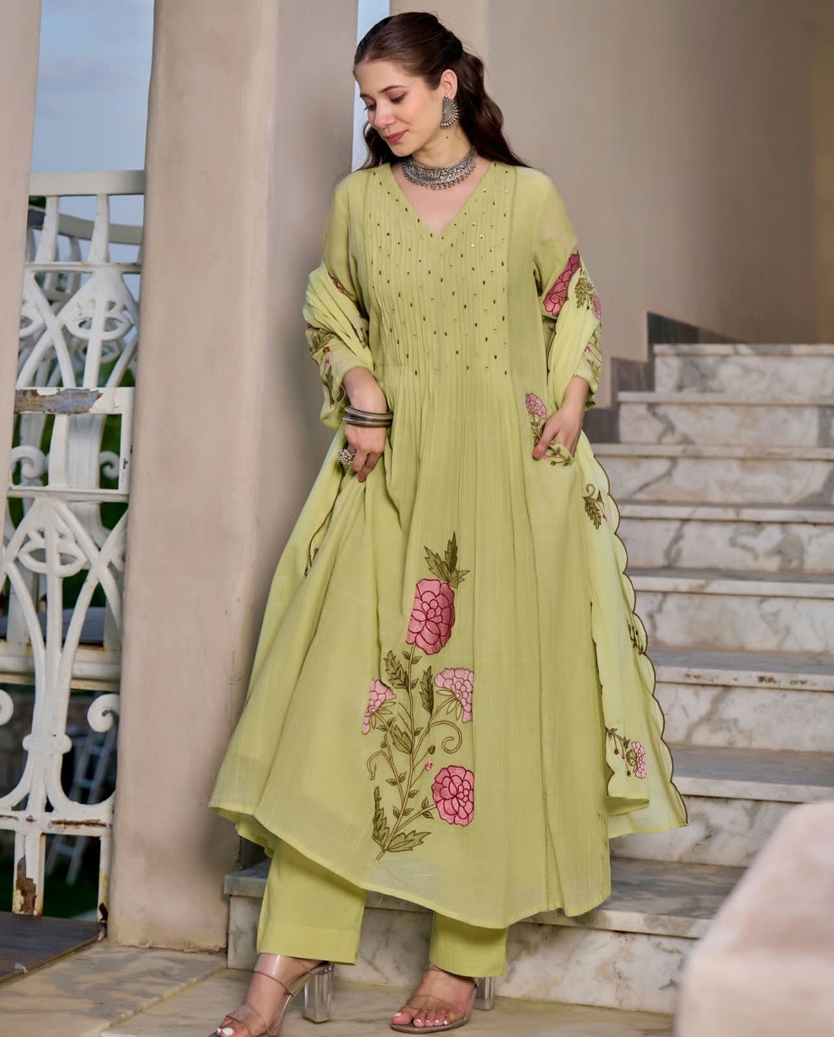 Women Green Cotton Embroidery Printx Kurta {ant and Dupatta set