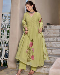 Women Green Cotton Embroidery Printx Kurta {ant and Dupatta set